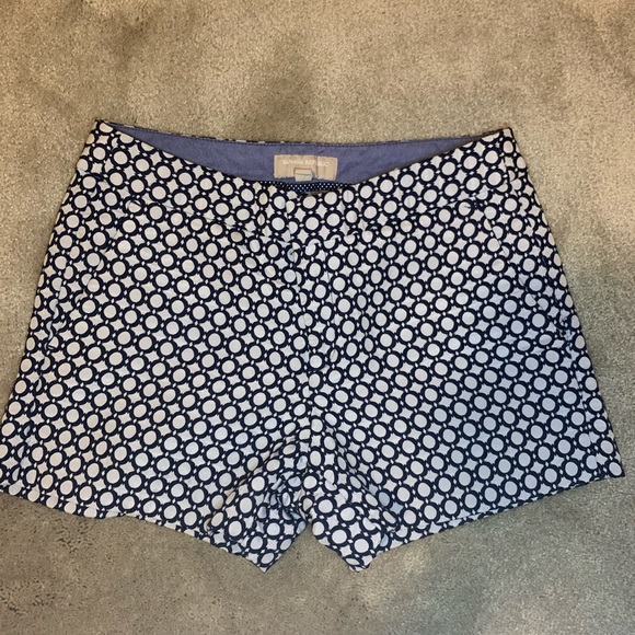 Banana Republic blue and white shorts - Picture 1 of 4